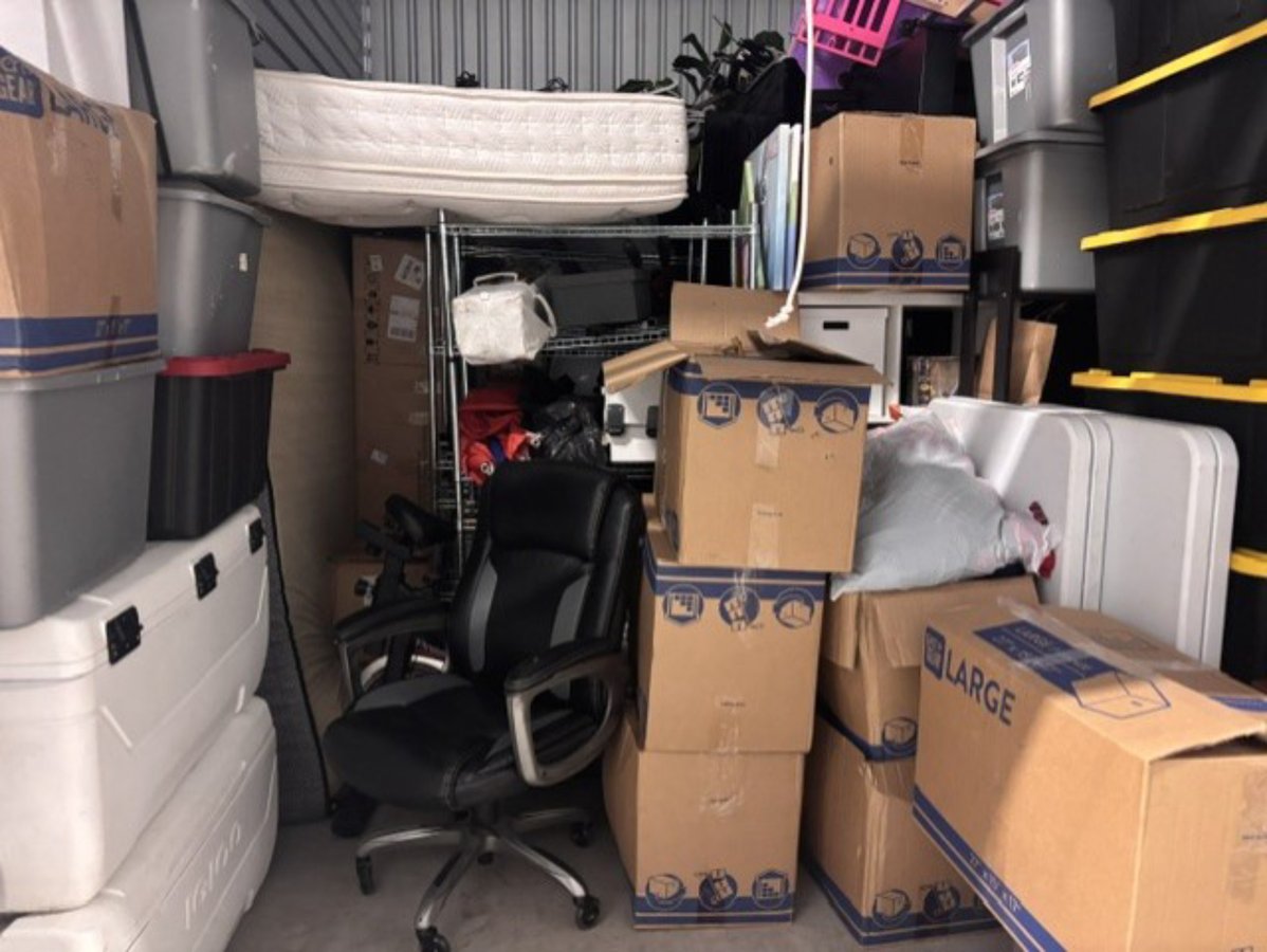 10 x 20 storage unit in Orlando, FL