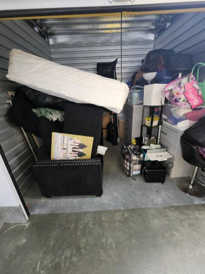 10 x 10 storage unit in Midlothian, VA
