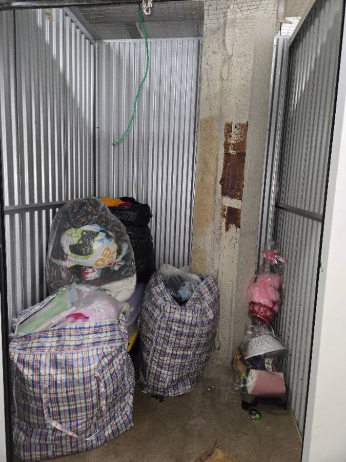 5 x 5 storage unit in Los Angeles, CA