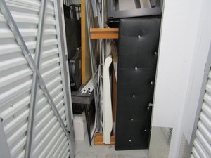 5 x 10 storage unit in Newbury Park, CA