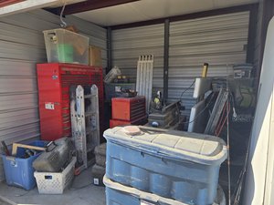 10 x 10 storage unit in Bondurant, IA