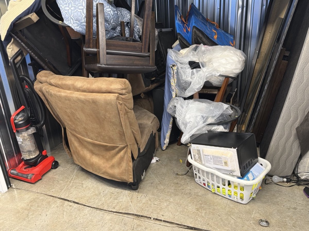 10 x 10 storage unit in North Dinwiddie, VA
