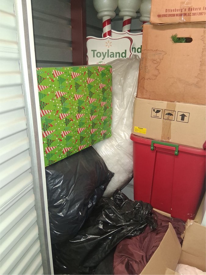 5 x 5 storage unit in Baltimore, MD