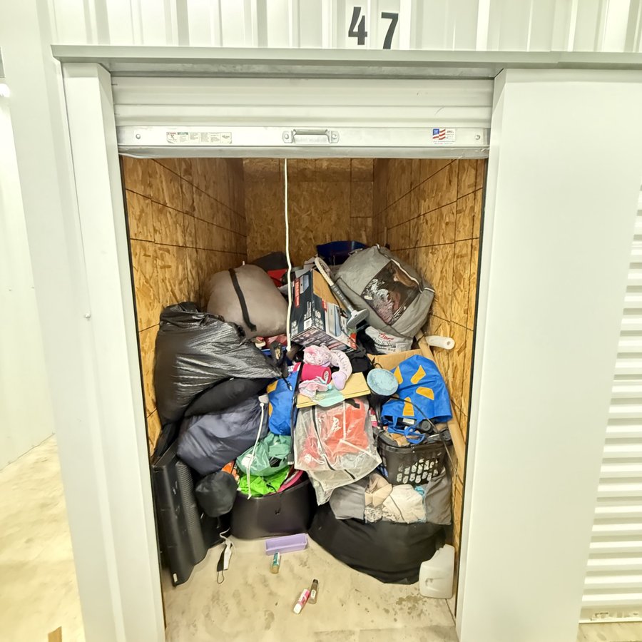 5 x 10 storage unit in Salem, OR
