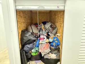 5 x 10 storage unit in Salem, OR