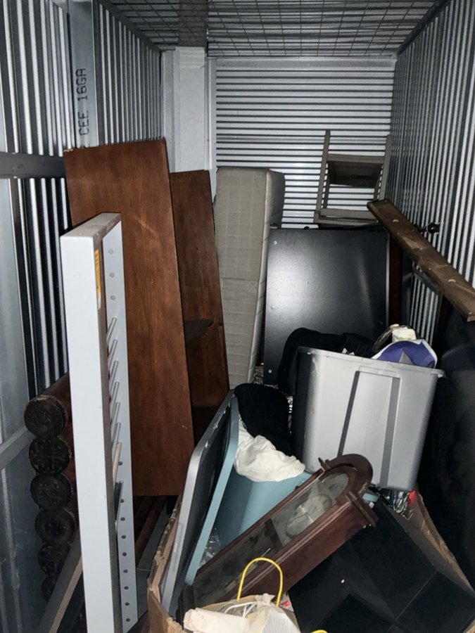 5 x 10 storage unit in Alexandria, VA