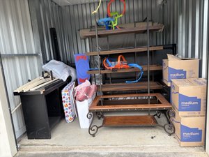 10 x 10 storage unit in Chester, VA