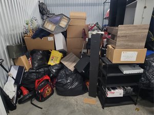 10 x 10 storage unit in New Haven, CT