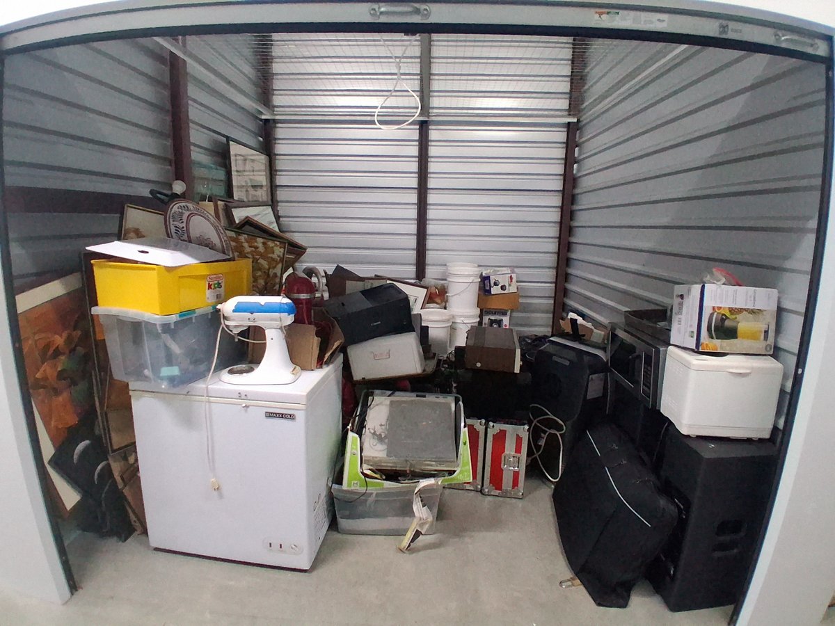 10 x 10 storage unit in Randallstown, MD