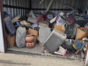 10 x 10 storage unit in Greenville, TX
