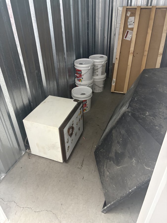 5 x 10 storage unit in Bristol, CT
