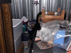 5 x 10 storage unit in Bristol, CT