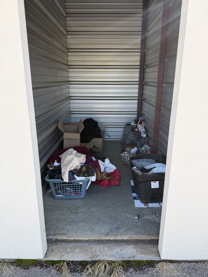 5 x 10 storage unit in Sanford, NC