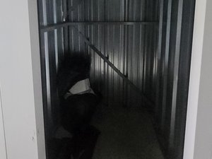 5 x 10 unit in Milwaukee