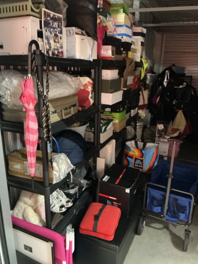 10 x 20 storage unit in Alexandria, VA