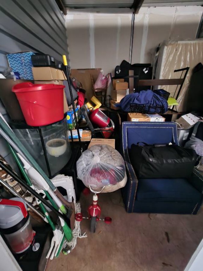 10 x 10 storage unit in Tampa, FL