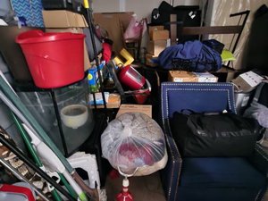 10 x 10 storage unit in Tampa, FL