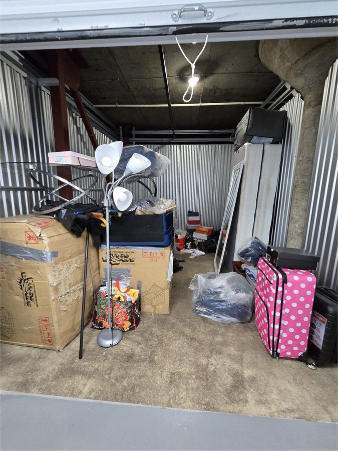 10 x 15 storage unit in Baltimore, MD