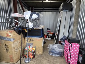 10 x 15 storage unit in Baltimore, MD