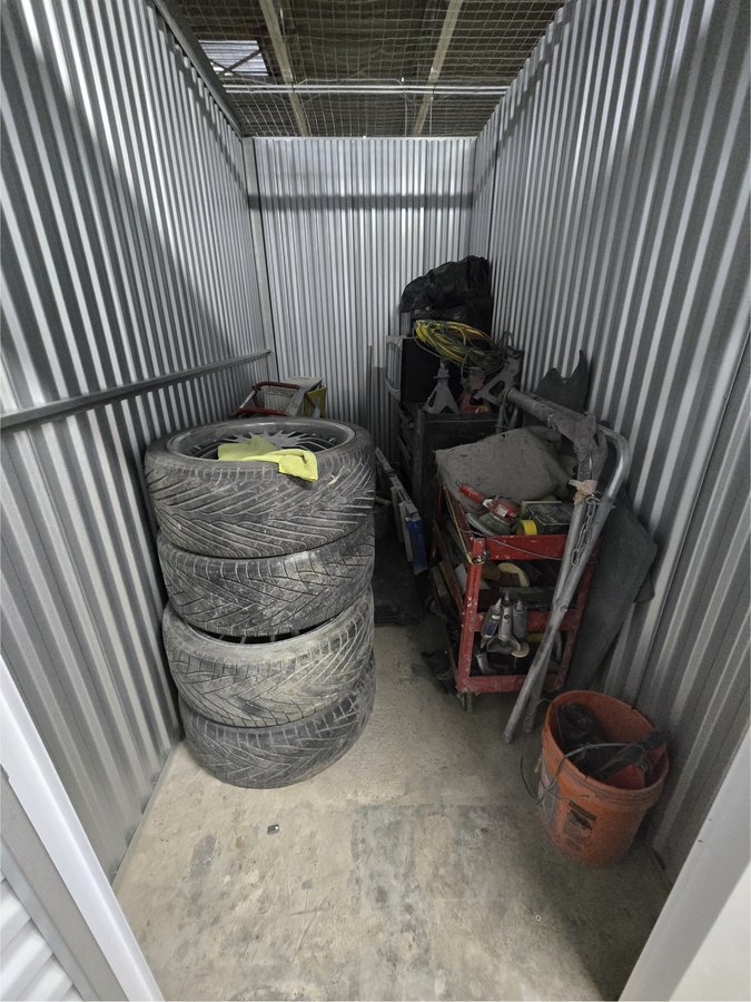 5 x 10 storage unit in Philadelphia, PA