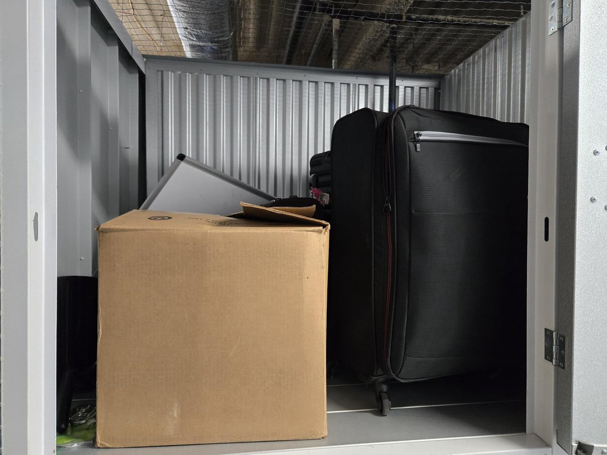 5 x 5 storage unit in Miami, FL