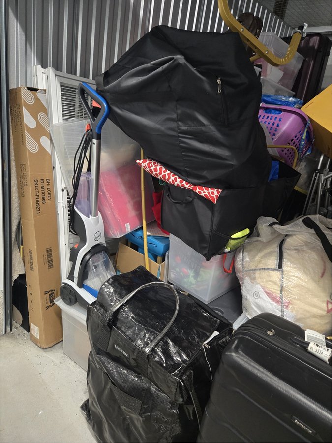 10 x 10 storage unit in Jersey City, NJ