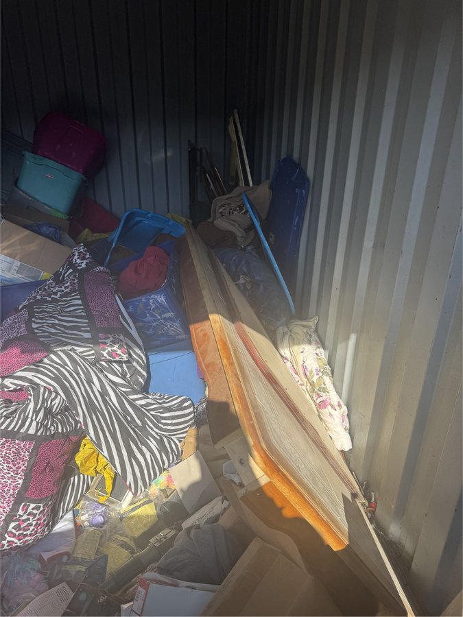 10 x 10 storage unit in Indianapolis, IN