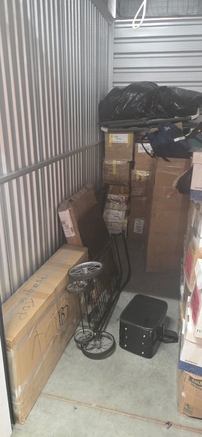 5 x 10 storage unit in Irvine, CA