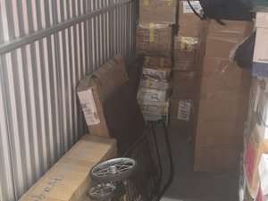 5 x 10 storage unit in Irvine, CA