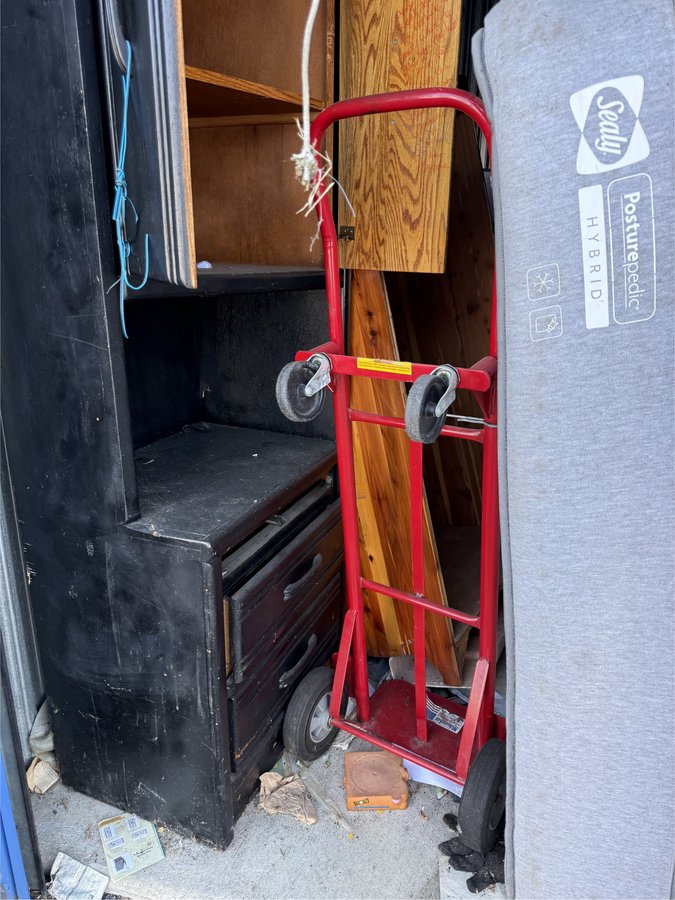 5 x 10 storage unit in Indianapolis, IN