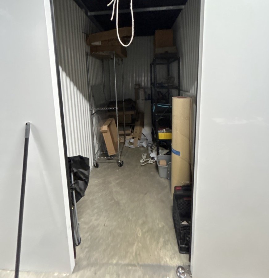 5 x 10 storage unit in York, PA