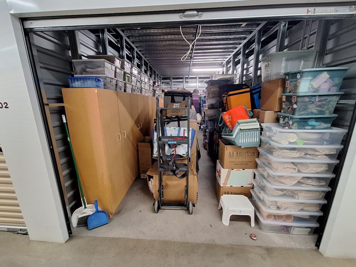 10 x 25 storage unit in Denver, CO
