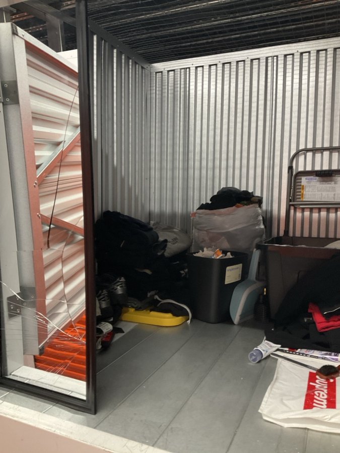 5 x 5 storage unit in Irvine, CA