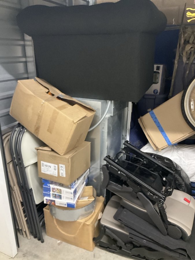 8 x 10 storage unit in Tustin, CA