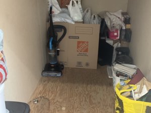 5 x 10 storage unit in Irvine, CA