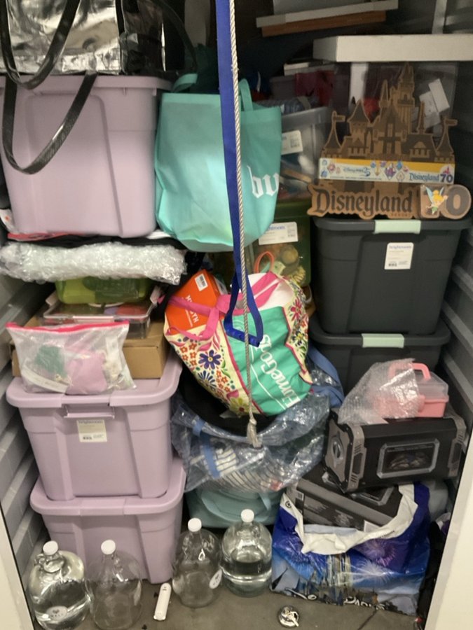 5 x 7 storage unit in Tustin, CA