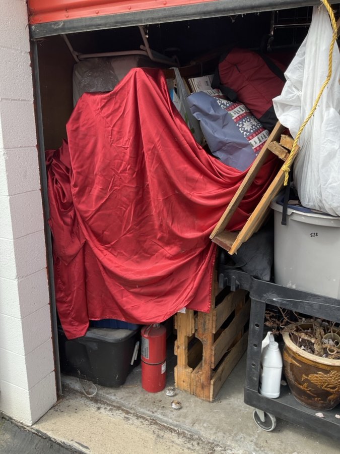 10 x 30 storage unit in Tustin, CA