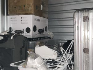 5 x 5 storage unit in Irvine, CA