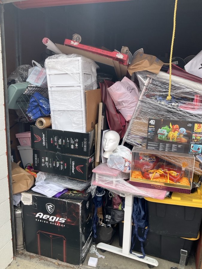 10 x 20 storage unit in Tustin, CA
