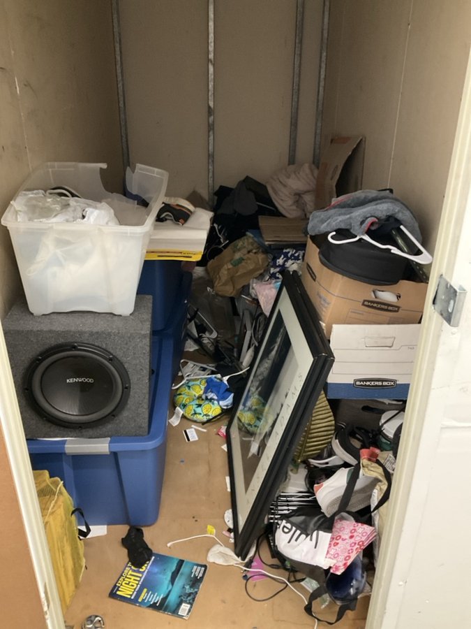 5 x 10 storage unit in Irvine, CA
