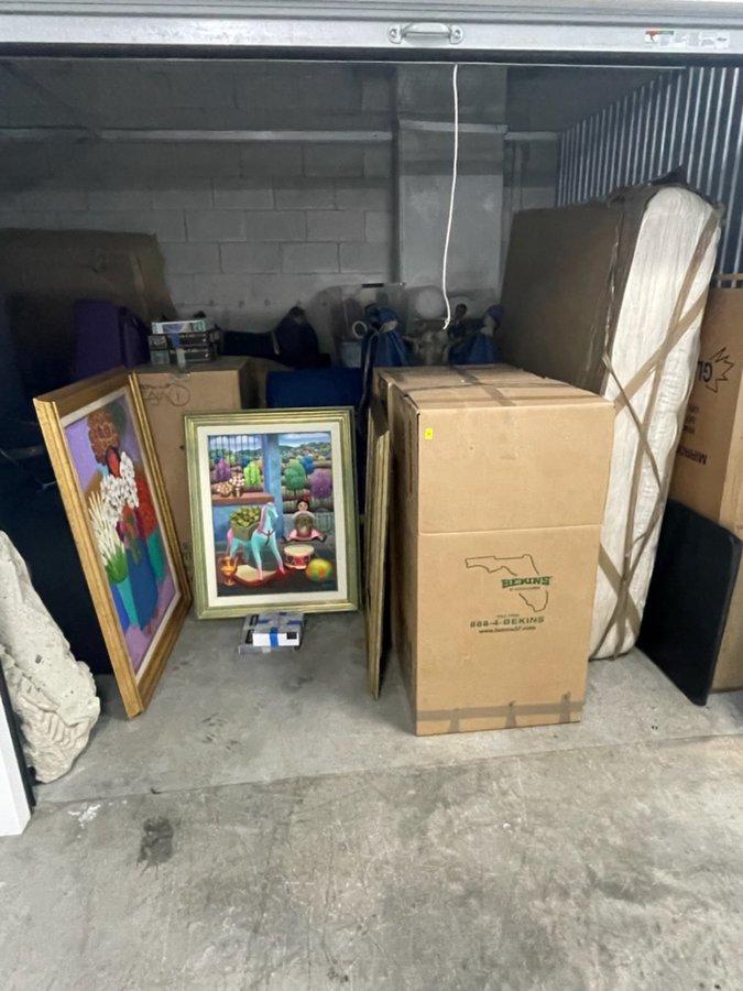 10 x 30 storage unit in Miami, FL