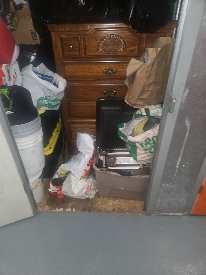 5 x 5 storage unit in Berlin, CT
