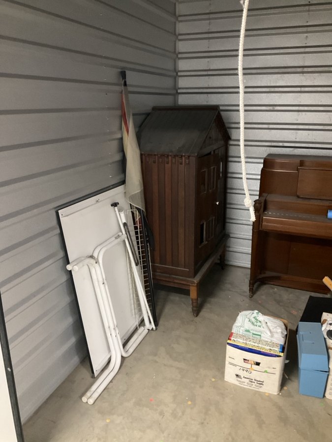 7 x 9 storage unit in Laguna Woods, CA