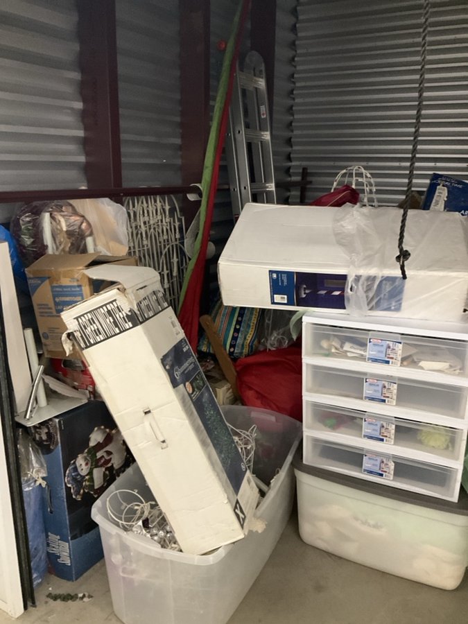 10 x 10 storage unit in San Juan Capistrano, CA