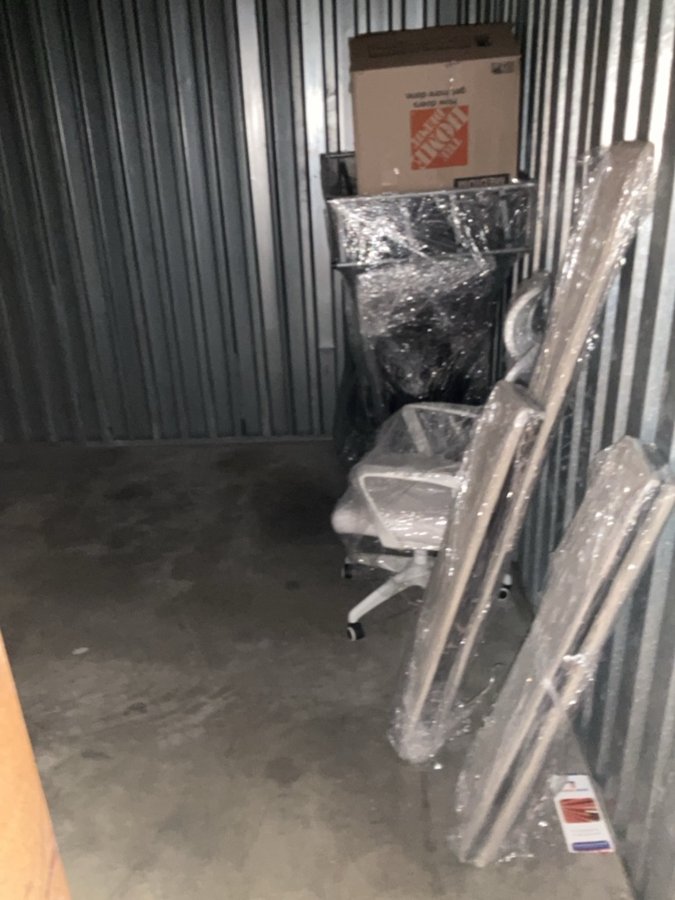 10 x 10 storage unit in Laguna Hills, CA