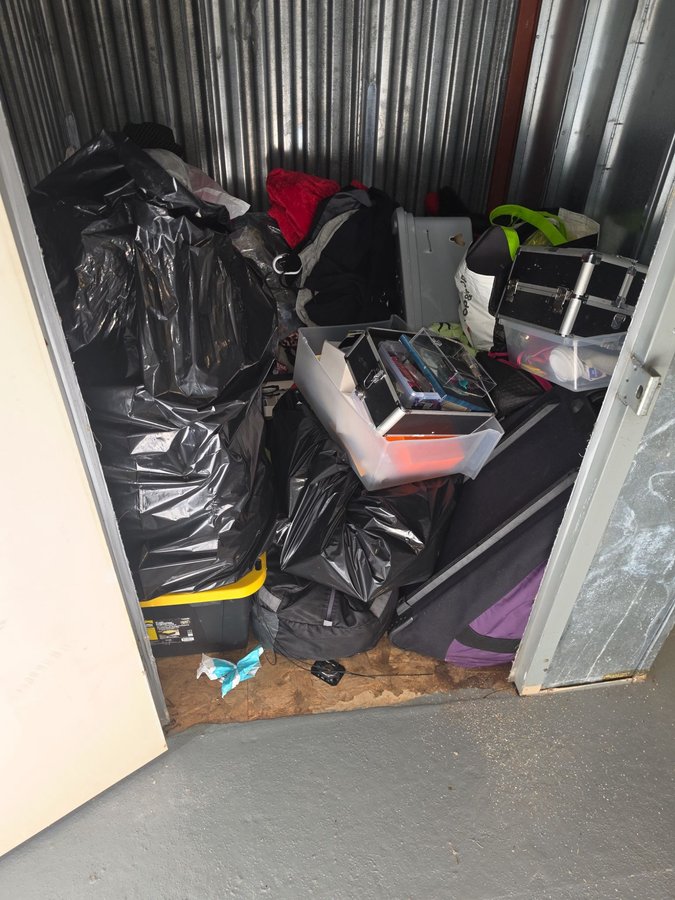 5 x 5 storage unit in Berlin, CT
