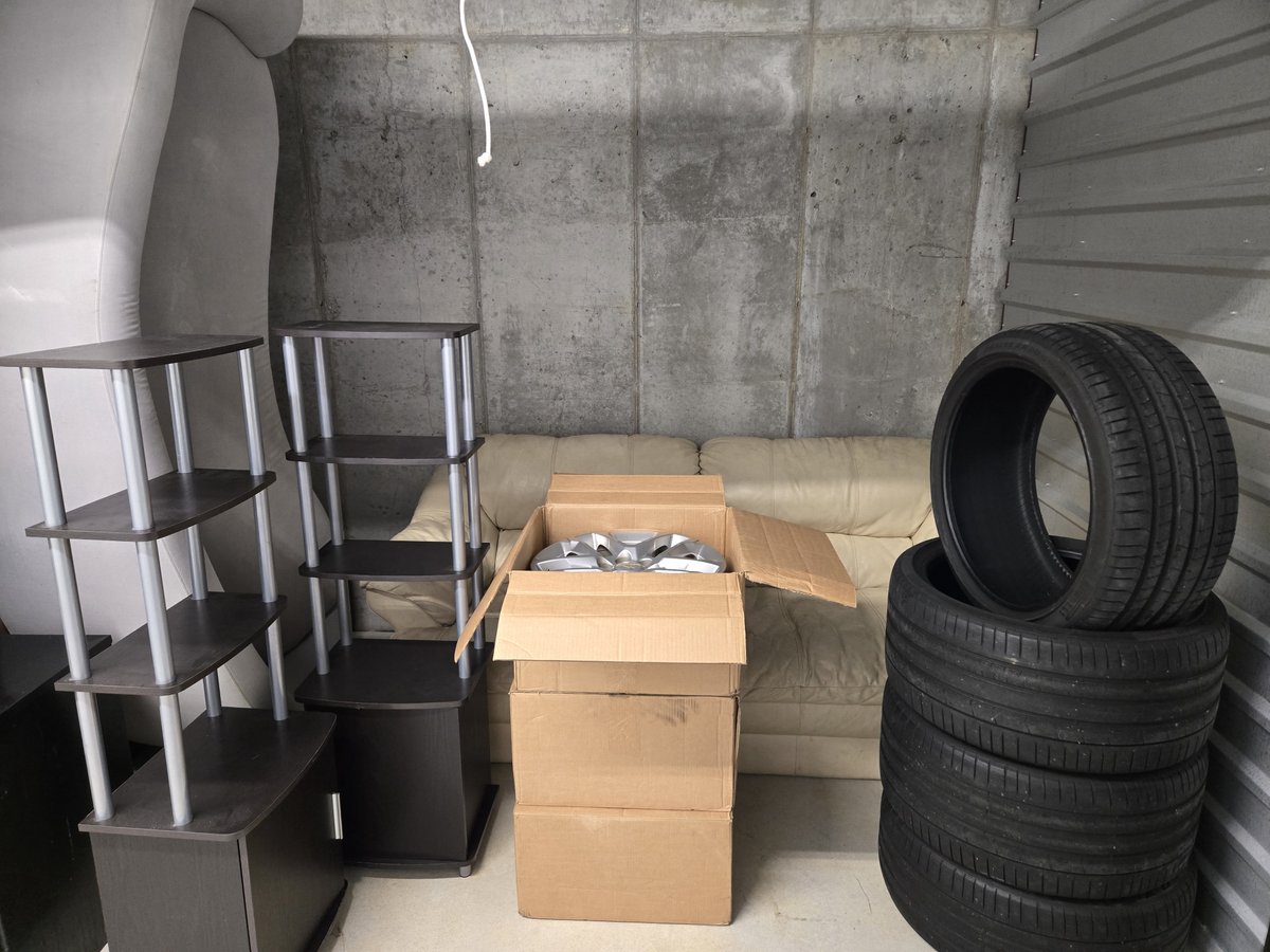 10 x 7 storage unit in New Castle, DE