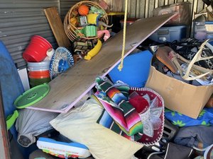 10 x 10 storage unit in Laguna Hills, CA