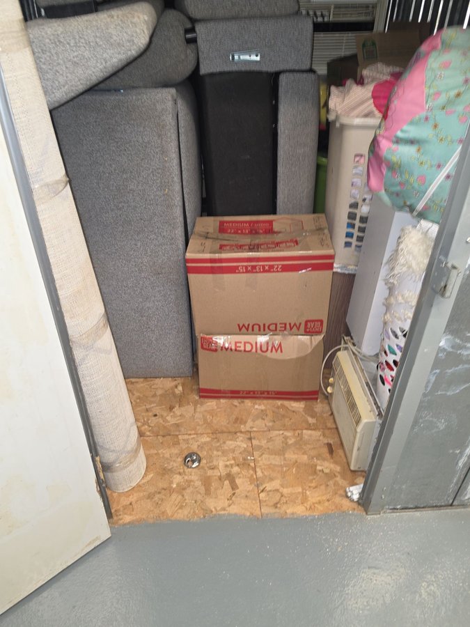 5 x 10 storage unit in Berlin, CT