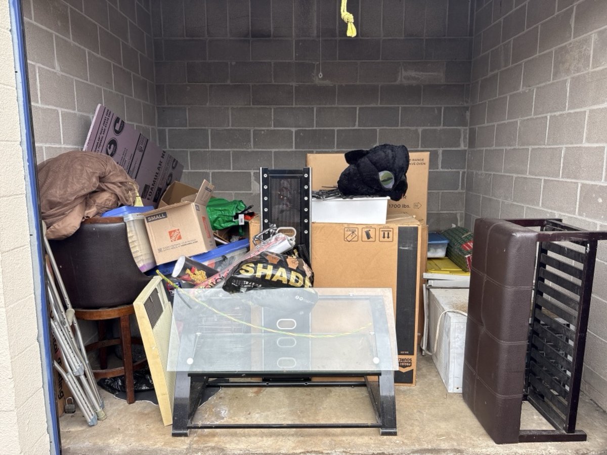 10 x 10 storage unit in Arabi, LA